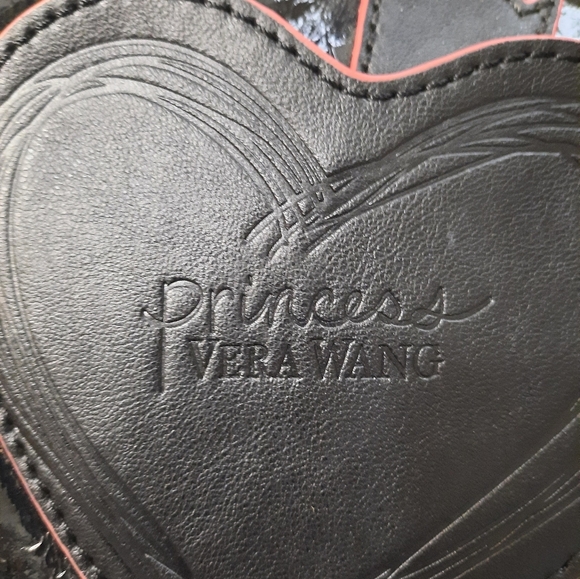 Vera Wang Princess Heart-Shaped Black and Pink Women's Bag - Picture 3 of 14